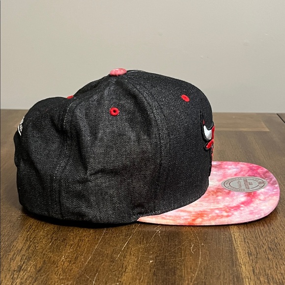 Mitchell & Ness Chicago Bulls Tie Dye Brim Embroidered SnapBack Hat - Picture 7 of 14